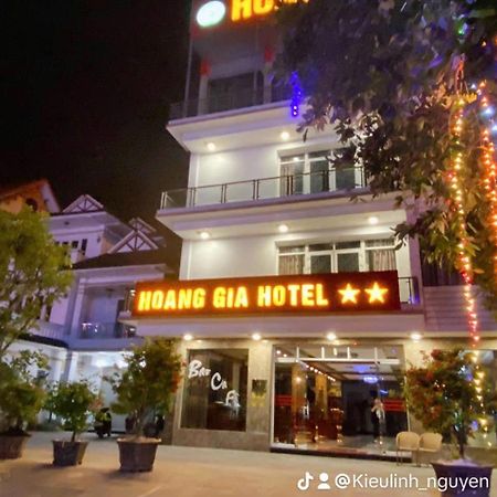 Khách Sạn Hoàng Gia 2 Lào Cai Esterno foto