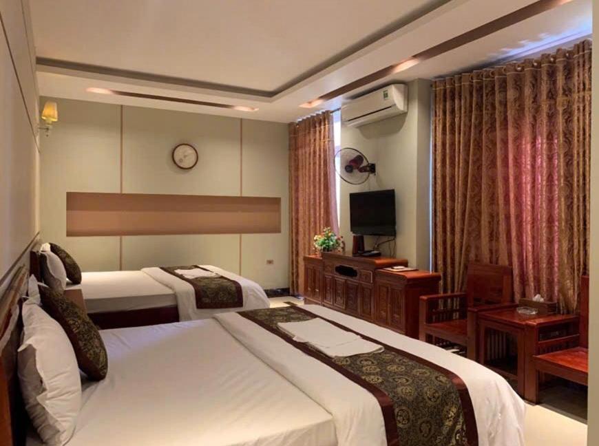 Khách Sạn Hoàng Gia 2 Lào Cai Esterno foto